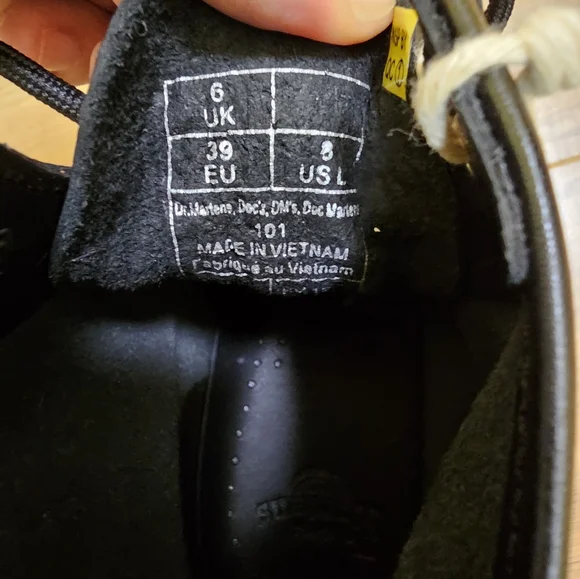 Dr. Martens 101 VIRGINIA LEATHER ANKLE BOOTS, size US 8 - Picture 10 of 11